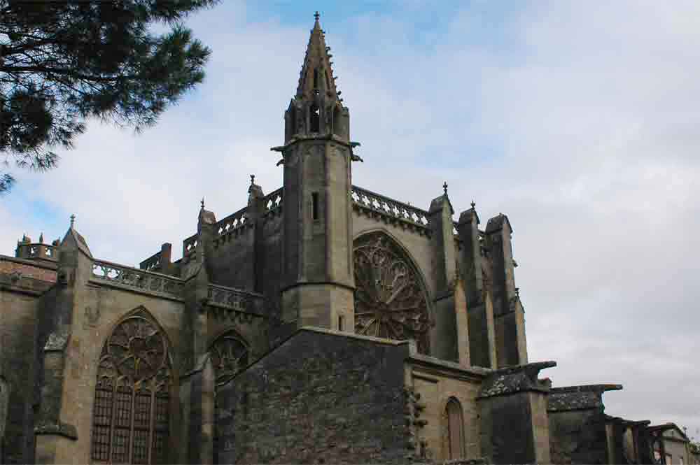 Francia - Carcassonne 18 - La Cité - basílica de Saint-Nazaire y Saint-Celse.jpg